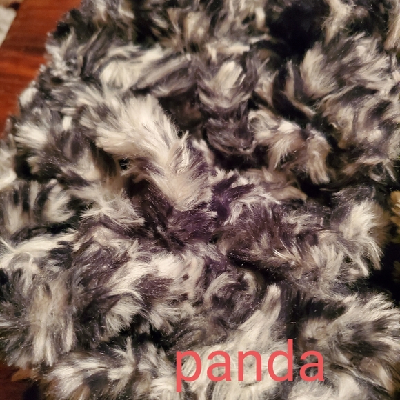 Handmade SOFTEST Faux Fur arm knit scarf!! - Picture 8 of 10